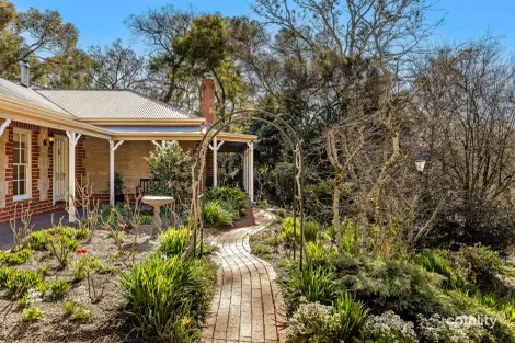 Property photo of 5 Muirfield Avenue Stirling SA 5152