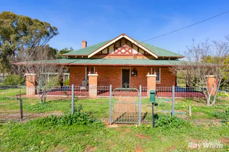 25 Cave St, Ganmain, NSW 2702