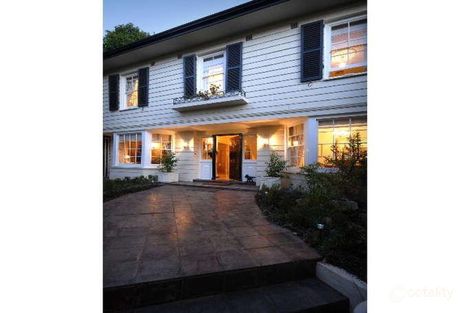 Property photo of 2 The Glade Springfield SA 5062