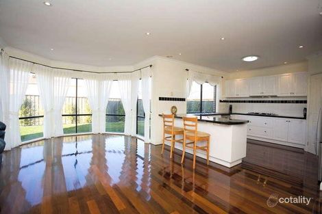 Property photo of 30 Lakewood Boulevard Cairnlea VIC 3023