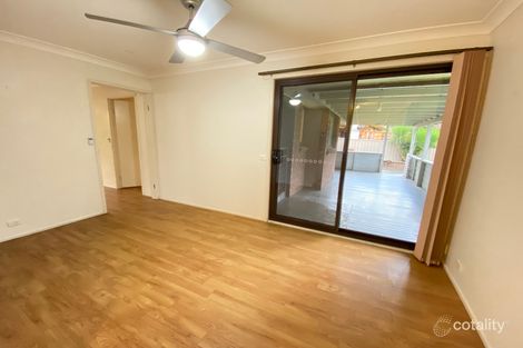 Property photo of 11 Fraser Crescent Albion Park NSW 2527