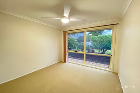 Property photo of 11 Fraser Crescent Albion Park NSW 2527