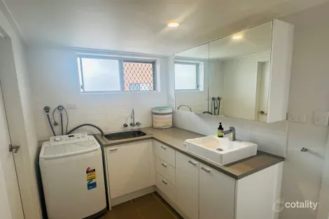 Property photo of 5/5 Orvieto Terrace Kings Beach QLD 4551