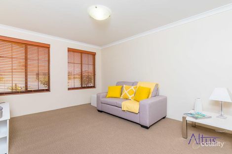 Property photo of 5 Esk Close Canning Vale WA 6155