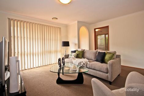 Property photo of 1 Bertrand Close Berwick VIC 3806