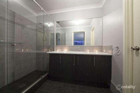 Property photo of 8 Garnet Way Wellard WA 6170