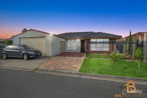 Property photo of 2/17 Cassowary Avenue Werribee VIC 3030