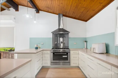 Property photo of 2 Digby Close Albion Park NSW 2527