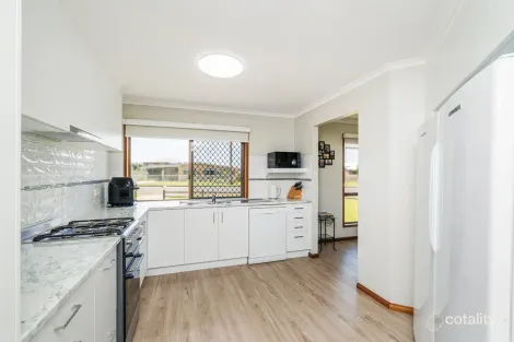 Property photo of 17 Wonga Street Scarness QLD 4655