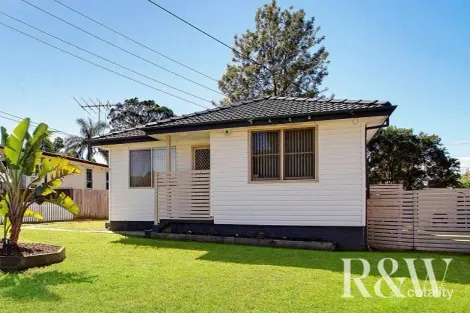 7 Luzon Ave, Lethbridge Park, NSW 2770
