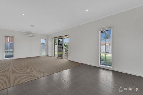 Property photo of 5 Tyler Crescent Tarneit VIC 3029