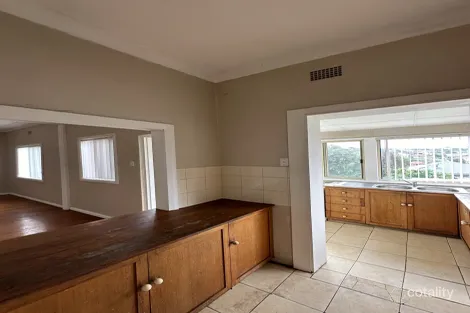 Property photo of 33 First Avenue North Warrawong NSW 2502