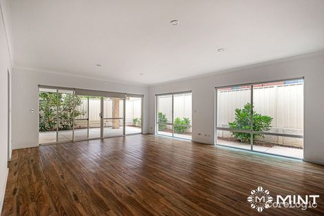 Property photo of 31A Leontes Way Coolbellup WA 6163