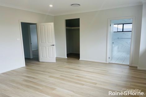 5 Kinghorne St, Gledswood Hills, NSW 2557