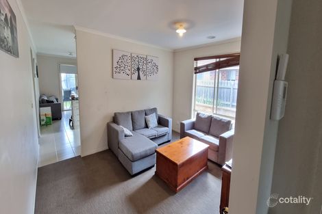 Property photo of 15 Tribuzi Close Pakenham VIC 3810