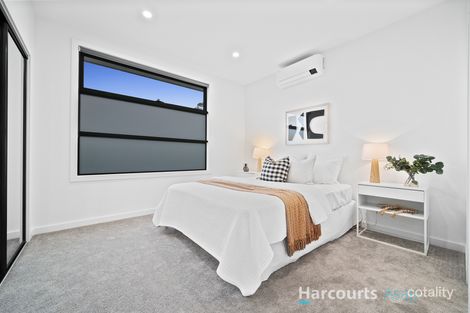 Property photo of 10 Floriana Avenue Doveton VIC 3177