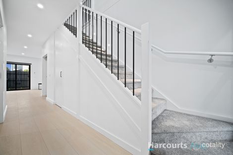 Property photo of 10 Floriana Avenue Doveton VIC 3177