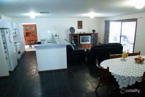 Property photo of 14 Commodore Court Morphett Vale SA 5162