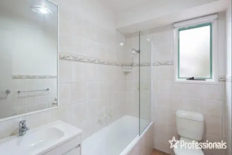 Property photo of 22 Meredith Crescent Hampton Park VIC 3976