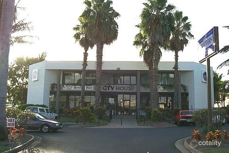 2/5 Aquatic Pl, Park Avenue, QLD 4701