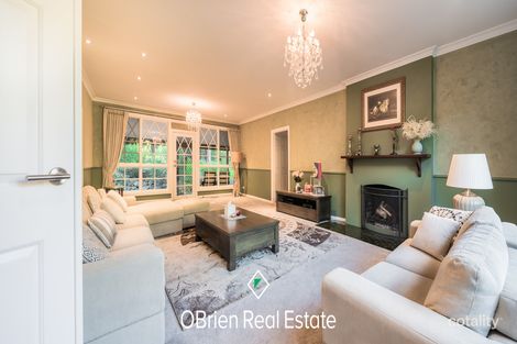 Property photo of 71 Beaumont Road Berwick VIC 3806