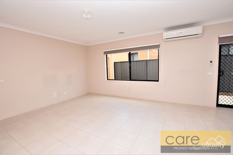Property photo of 12 Marblelight Way Clyde North VIC 3978
