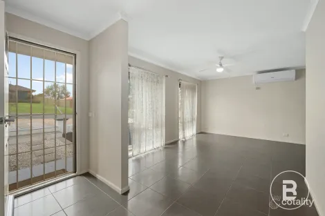 Property photo of 11 Daniel Drive Golden Square VIC 3555