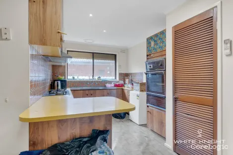 Property photo of 3 Elora Court St Albans VIC 3021