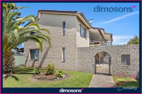 2/2 Gipps Cres, Barrack Heights, NSW 2528