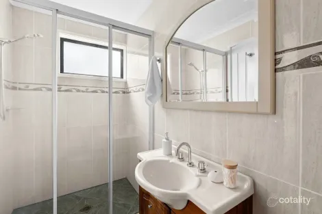 Property photo of 64 Baracchi Crescent Giralang ACT 2617