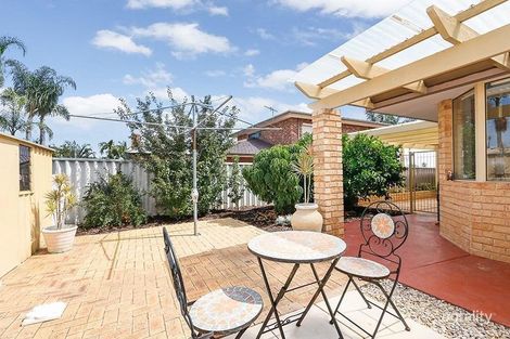 14 Berson Ct, Lake Coogee, WA 6166