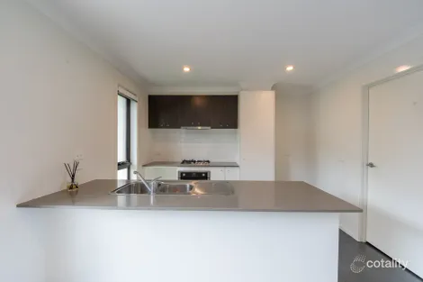 Property photo of 4 Wando Walk Wollert VIC 3750