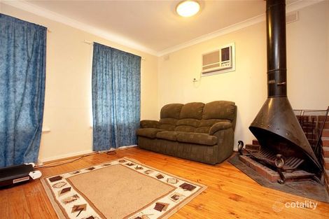 Property photo of 16 Alexander Crescent Hackham SA 5163