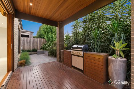 Property photo of 10 Red Maple Drive Cranbourne West VIC 3977