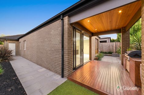 Property photo of 10 Red Maple Drive Cranbourne West VIC 3977