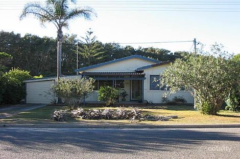 22 Ourringo St, Budgewoi, NSW 2262