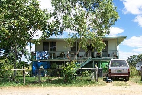 Property photo of 39 Rainbow Road Towers Hill QLD 4820
