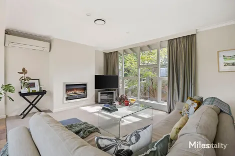 Property photo of 27 Charteris Drive Ivanhoe East VIC 3079