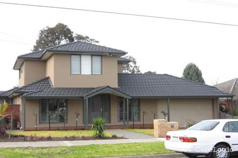 Property photo of 32 Durward Avenue Glen Waverley VIC 3150