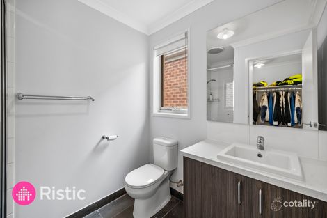 Property photo of 20 Abloom View Mickleham VIC 3064