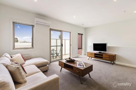 Property photo of 5/101-103 Orrong Crescent Caulfield North VIC 3161
