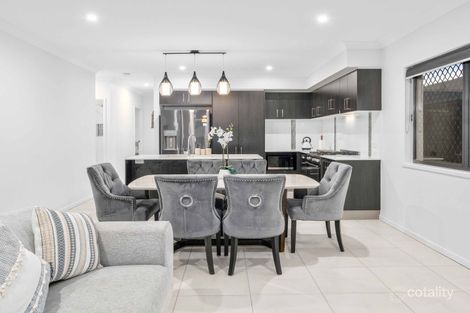 Property photo of 15 Dinden Road South Ripley QLD 4306