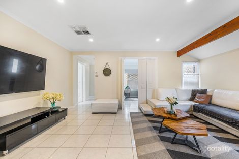 Property photo of 15 Mildara Close Woodcroft SA 5162