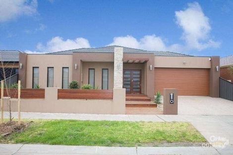 132 Hayfield Rd, Roxburgh Park, VIC 3064