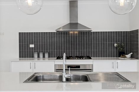 Property photo of 33 Tickner Parade Ellenbrook WA 6069