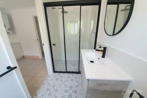 Property photo of 16 Wallaby Place Bundall QLD 4217