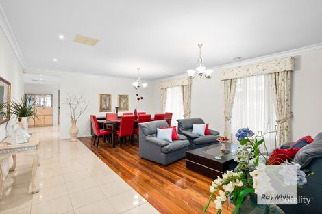 Property photo of 1 Maple Court Taylors Hill VIC 3037