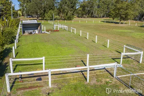 Property photo of 8 Chatfield Road Serpentine WA 6125