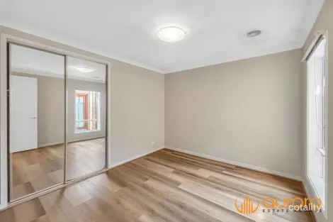 Property photo of 8 Rhynhurst Street Clyde North VIC 3978