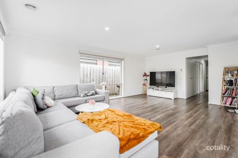 Property photo of 3 Sallys Run Hampton Park VIC 3976